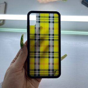 Wildflower Yellow-Black Iphone 13 Phone Case